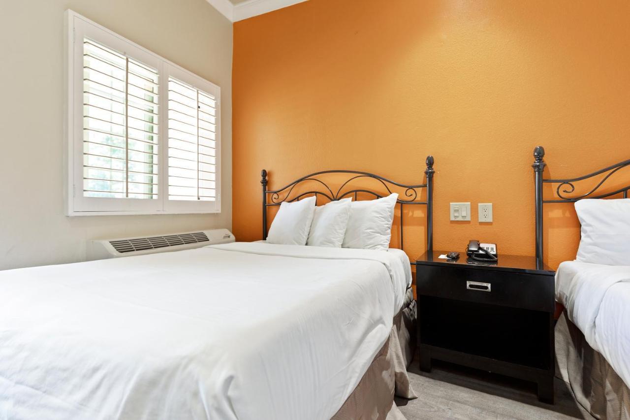 Le Blanc Inn & Suites El Monte Ngoại thất bức ảnh
