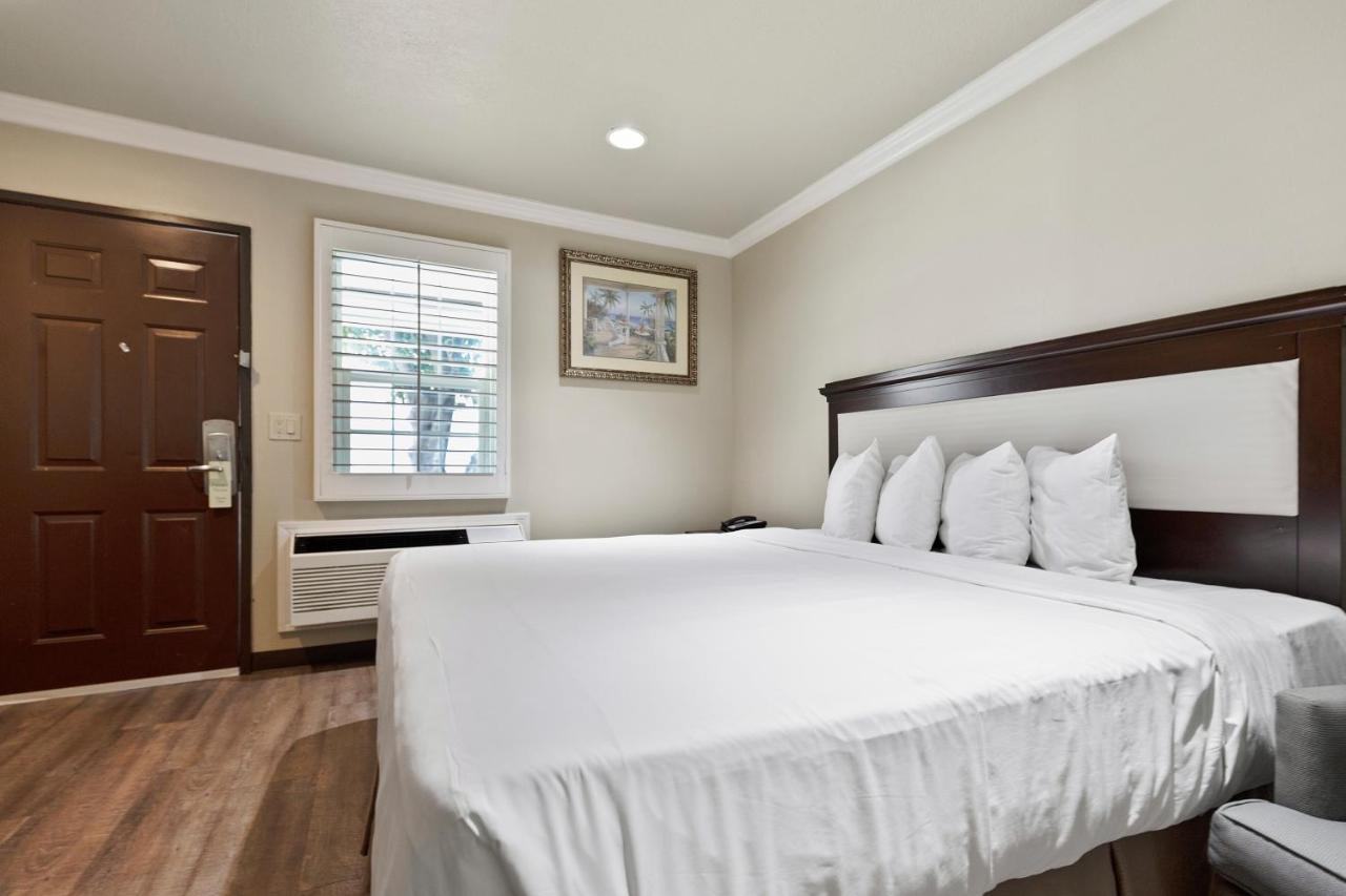 Le Blanc Inn & Suites El Monte Ngoại thất bức ảnh